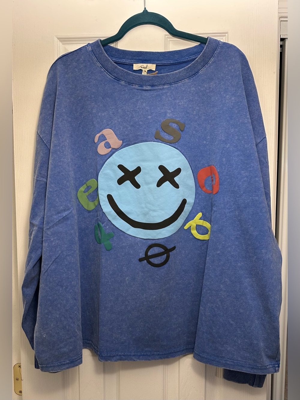 NWT Easel Smiley Sweatshirt 2X